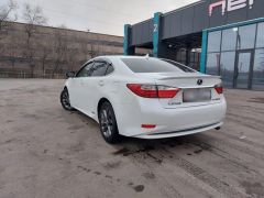 Photo of the vehicle Lexus ES