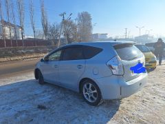 Photo of the vehicle Toyota Prius v (+)