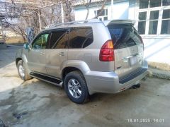 Photo of the vehicle Lexus GX