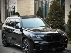 Фото авто BMW X7