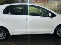 Сүрөт унаа Toyota Vitz