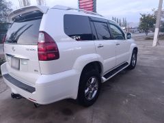 Photo of the vehicle Lexus GX