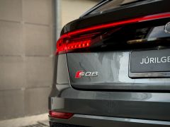 Сүрөт унаа Audi SQ8