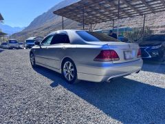 Photo of the vehicle Toyota Crown