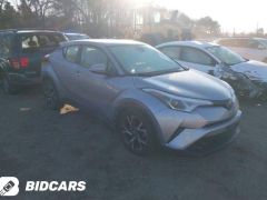 Фото авто Toyota C-HR