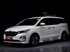 Photo of the vehicle Kia Carnival