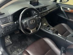 Photo of the vehicle Lexus CT