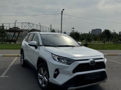 Сүрөт унаа Toyota RAV4