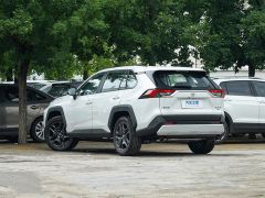 Сүрөт унаа Toyota RAV4