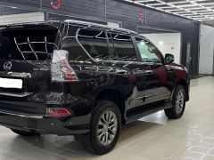 Photo of the vehicle Lexus GX