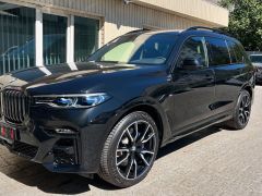 Фото авто BMW X7