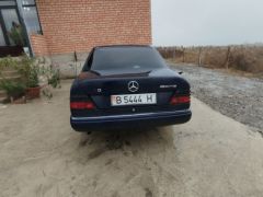 Фото авто Mercedes-Benz W124