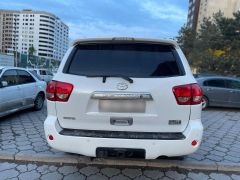 Фото авто Toyota Sequoia