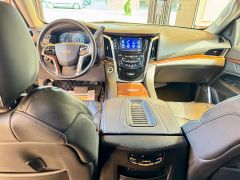 Сүрөт унаа Cadillac Escalade