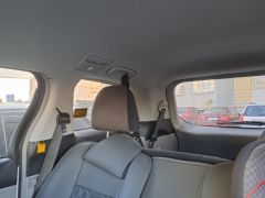 Фото авто Toyota Estima