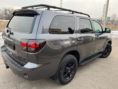 Сүрөт унаа Toyota Sequoia