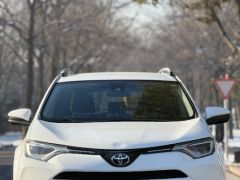 Сүрөт унаа Toyota RAV4