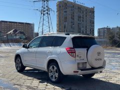 Сүрөт унаа Toyota RAV4