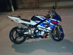 Сүрөт унаа Suzuki GSX-R 1000