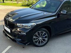 Photo of the vehicle BMW X5