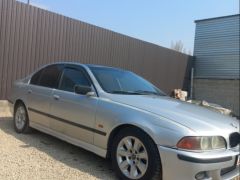 Photo of the vehicle BMW 5 Series