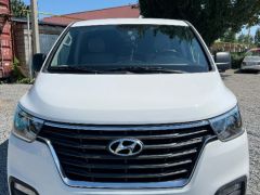 Photo of the vehicle Hyundai Grand Starex