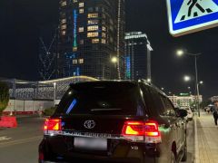 Сүрөт унаа Toyota Land Cruiser