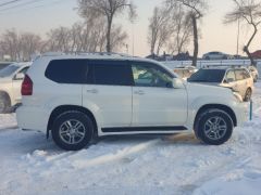 Photo of the vehicle Lexus GX