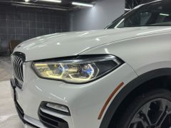 Photo of the vehicle BMW X5