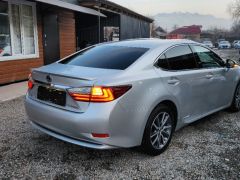 Photo of the vehicle Lexus ES