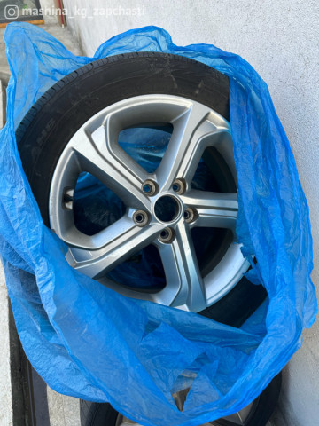 Wheel rims - Диски с шинами от Хундай Соната R17 215*55 5*114.3 оригинал, 10000сом за один диск с шиной… В г.Ош