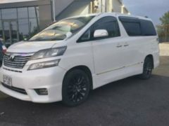 Сүрөт унаа Toyota Alphard