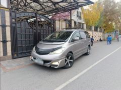 Фото авто Toyota Estima