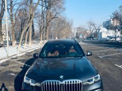 Сүрөт унаа BMW X7