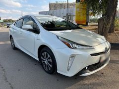 Фото авто Toyota Prius