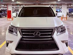 Photo of the vehicle Lexus GX