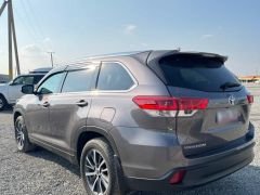 Сүрөт унаа Toyota Highlander