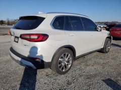 Photo of the vehicle BMW X5