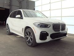 Photo of the vehicle BMW X5