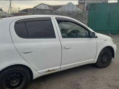 Фото авто Toyota Vitz