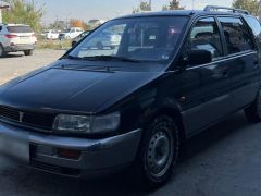 Фото авто Mitsubishi Space Wagon