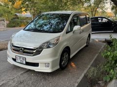 Фото авто Honda Stepwgn