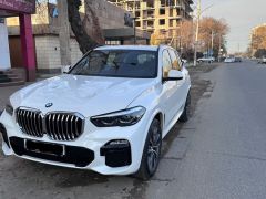 Photo of the vehicle BMW X5