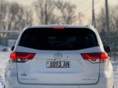 Сүрөт унаа Toyota Highlander