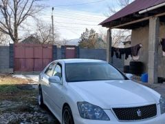 Photo of the vehicle Toyota Crown