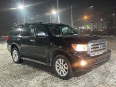 Сүрөт унаа Toyota Sequoia