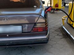 Сүрөт унаа Mercedes-Benz W124