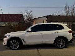 Photo of the vehicle BMW X5