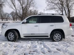 Photo of the vehicle Toyota Land Cruiser