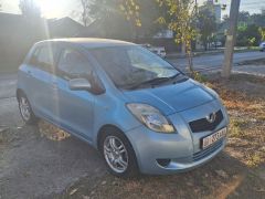 Сүрөт унаа Toyota Vitz